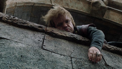 extant_GameOfThrones_1x06-AGoldenCrown_1238