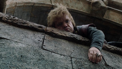 extant_GameOfThrones_1x06-AGoldenCrown_1239