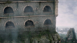 extant_GameOfThrones_1x06-AGoldenCrown_1250