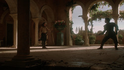 extant_GameOfThrones_1x06-AGoldenCrown_1375