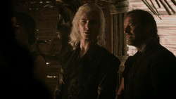 extant_GameOfThrones_1x06-AGoldenCrown_1646