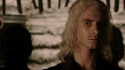 extant_GameOfThrones_1x06-AGoldenCrown_1679