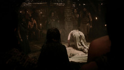 extant_GameOfThrones_1x06-AGoldenCrown_1729