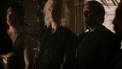 extant_GameOfThrones_1x06-AGoldenCrown_1779