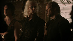 extant_GameOfThrones_1x06-AGoldenCrown_1806