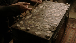 extant_GameOfThrones_1x06-AGoldenCrown_1940
