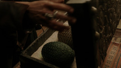 extant_GameOfThrones_1x06-AGoldenCrown_1942