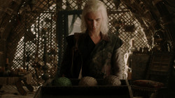 extant_GameOfThrones_1x06-AGoldenCrown_1950