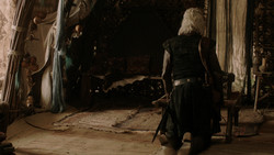 extant_GameOfThrones_1x06-AGoldenCrown_1952