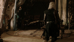 extant_GameOfThrones_1x06-AGoldenCrown_1953