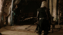 extant_GameOfThrones_1x06-AGoldenCrown_1955