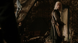 extant_GameOfThrones_1x06-AGoldenCrown_1983