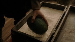 extant_GameOfThrones_1x06-AGoldenCrown_1994