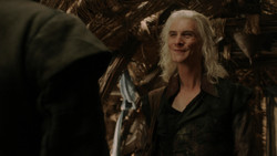 extant_GameOfThrones_1x06-AGoldenCrown_2076