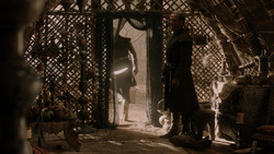 extant_GameOfThrones_1x06-AGoldenCrown_2174