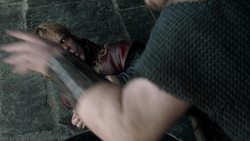 extant_GameOfThrones_1x06-AGoldenCrown_2269