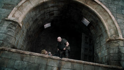 extant_GameOfThrones_1x06-AGoldenCrown_2274
