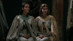 extant_GameOfThrones_1x06-AGoldenCrown_2440