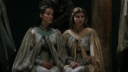 extant_GameOfThrones_1x06-AGoldenCrown_2441
