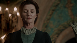 extant_GameOfThrones_1x06-AGoldenCrown_2581