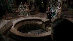 extant_GameOfThrones_1x06-AGoldenCrown_2612