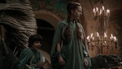 extant_GameOfThrones_1x06-AGoldenCrown_2749