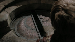extant_GameOfThrones_1x06-AGoldenCrown_2755