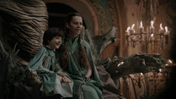 extant_GameOfThrones_1x06-AGoldenCrown_2788