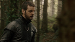extant_GameOfThrones_1x06-AGoldenCrown_3095