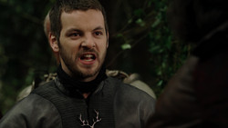 extant_GameOfThrones_1x06-AGoldenCrown_3169