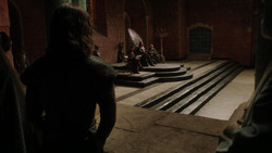 extant_GameOfThrones_1x06-AGoldenCrown_3230