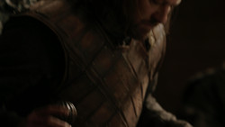 extant_GameOfThrones_1x06-AGoldenCrown_3498