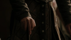 extant_GameOfThrones_1x06-AGoldenCrown_3506