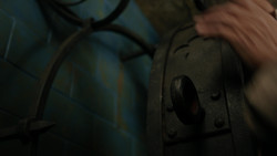 extant_GameOfThrones_1x06-AGoldenCrown_3668