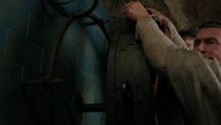 extant_GameOfThrones_1x06-AGoldenCrown_3670