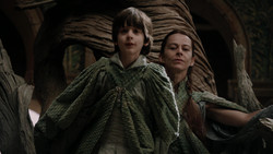 extant_GameOfThrones_1x06-AGoldenCrown_3717
