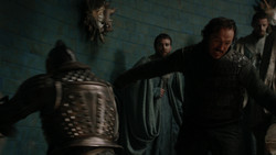 extant_GameOfThrones_1x06-AGoldenCrown_3740