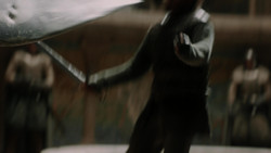 extant_GameOfThrones_1x06-AGoldenCrown_3775