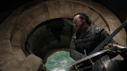 extant_GameOfThrones_1x06-AGoldenCrown_3787