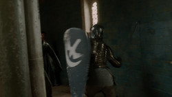 extant_GameOfThrones_1x06-AGoldenCrown_3833