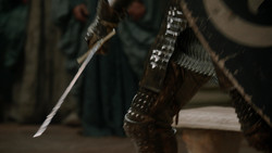 extant_GameOfThrones_1x06-AGoldenCrown_3916