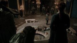 extant_GameOfThrones_1x06-AGoldenCrown_3923