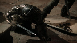 extant_GameOfThrones_1x06-AGoldenCrown_3934