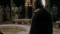 extant_GameOfThrones_1x06-AGoldenCrown_3938