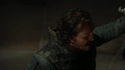 extant_GameOfThrones_1x06-AGoldenCrown_3949