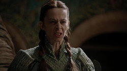 extant_GameOfThrones_1x06-AGoldenCrown_4026