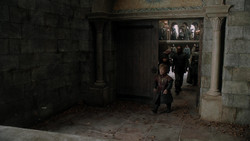 extant_GameOfThrones_1x06-AGoldenCrown_4131