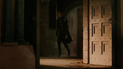 extant_GameOfThrones_1x06-AGoldenCrown_4258