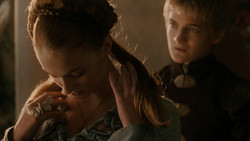 extant_GameOfThrones_1x06-AGoldenCrown_4315