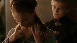 extant_GameOfThrones_1x06-AGoldenCrown_4317